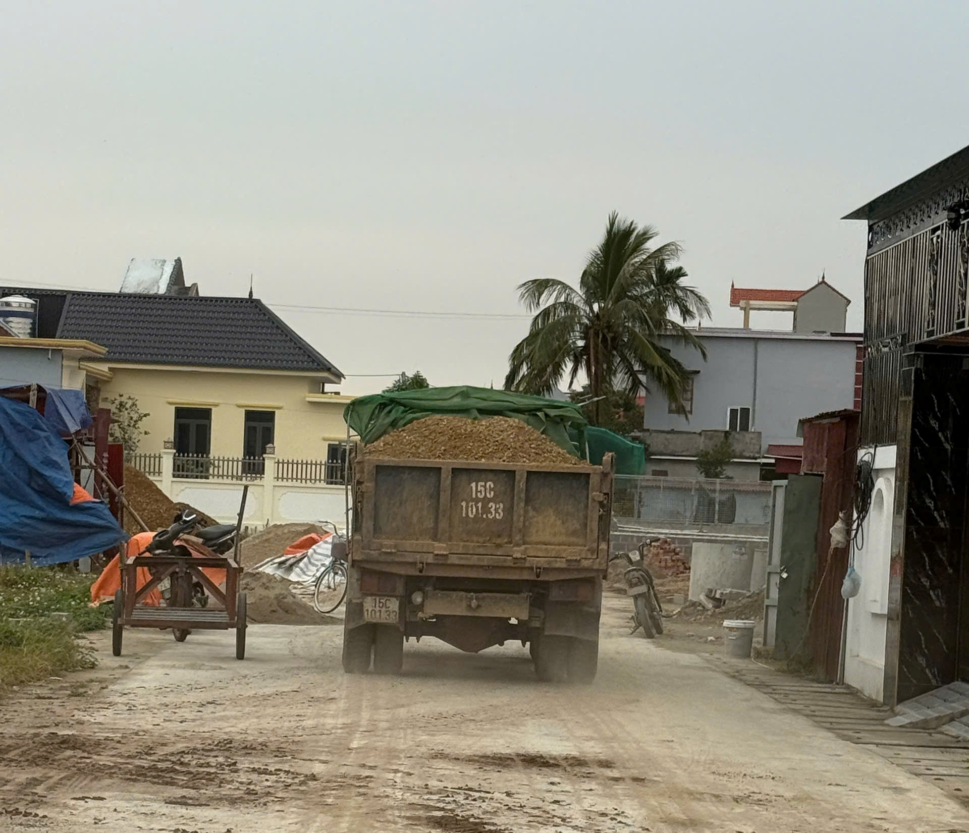 Công an xã Vĩnh Am: Xử phạt vi phạm hành chính 03 vụ việc vi phạm quy định về môi trường